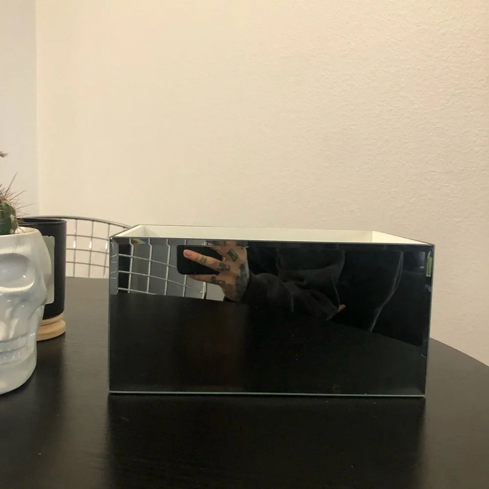 Mirror Rectangle Box - Picture 1 of 5
